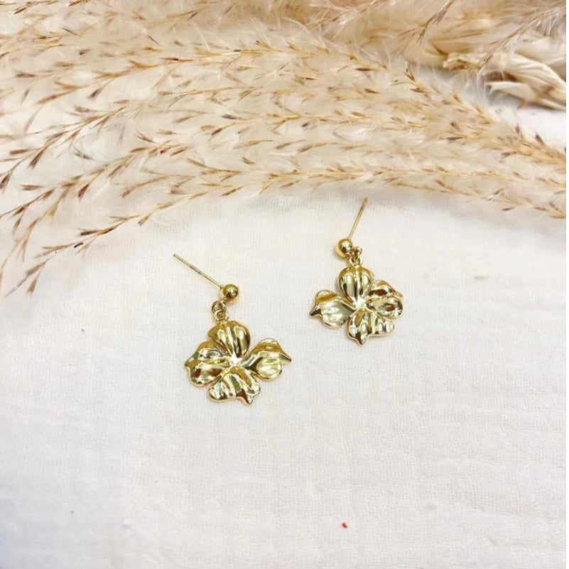 Boucle d'oreille Flora